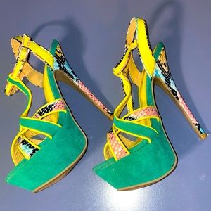 Women’s pumps
